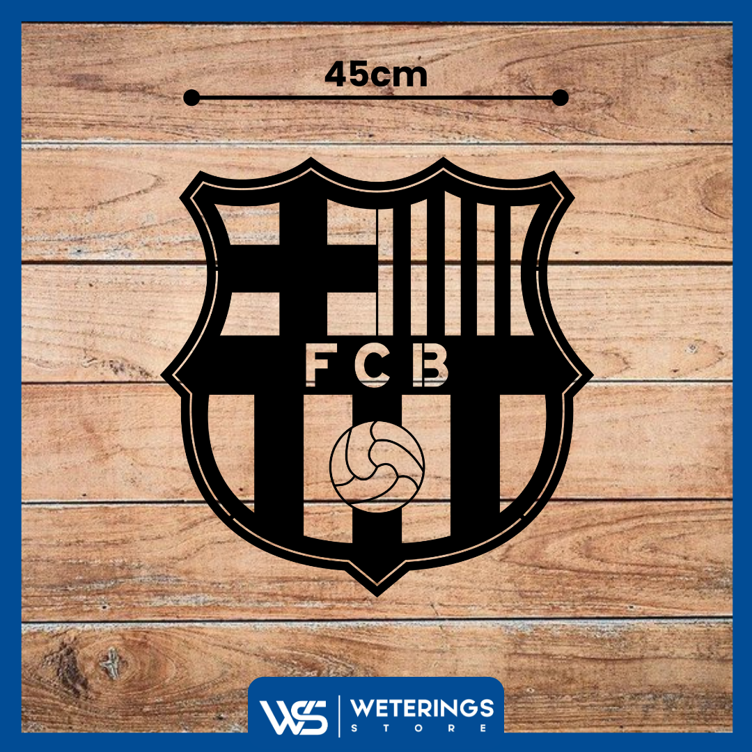 FC Barcelona logo wanddecoratie van 45x45 cm, vervaardigd uit 2 mm dik staal met matte zwarte poedercoating. Prachtig 3D-effect voor een sportieve sfeer.
