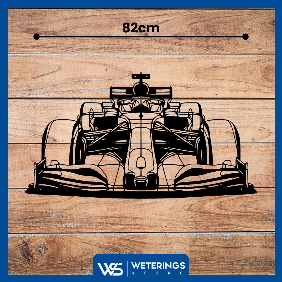 Afmetingen van de Formule 1 wanddecoratie, 80x48 cm, gemaakt van 2 mm dik staal voor een robuuste uitstraling en 3D-effect.