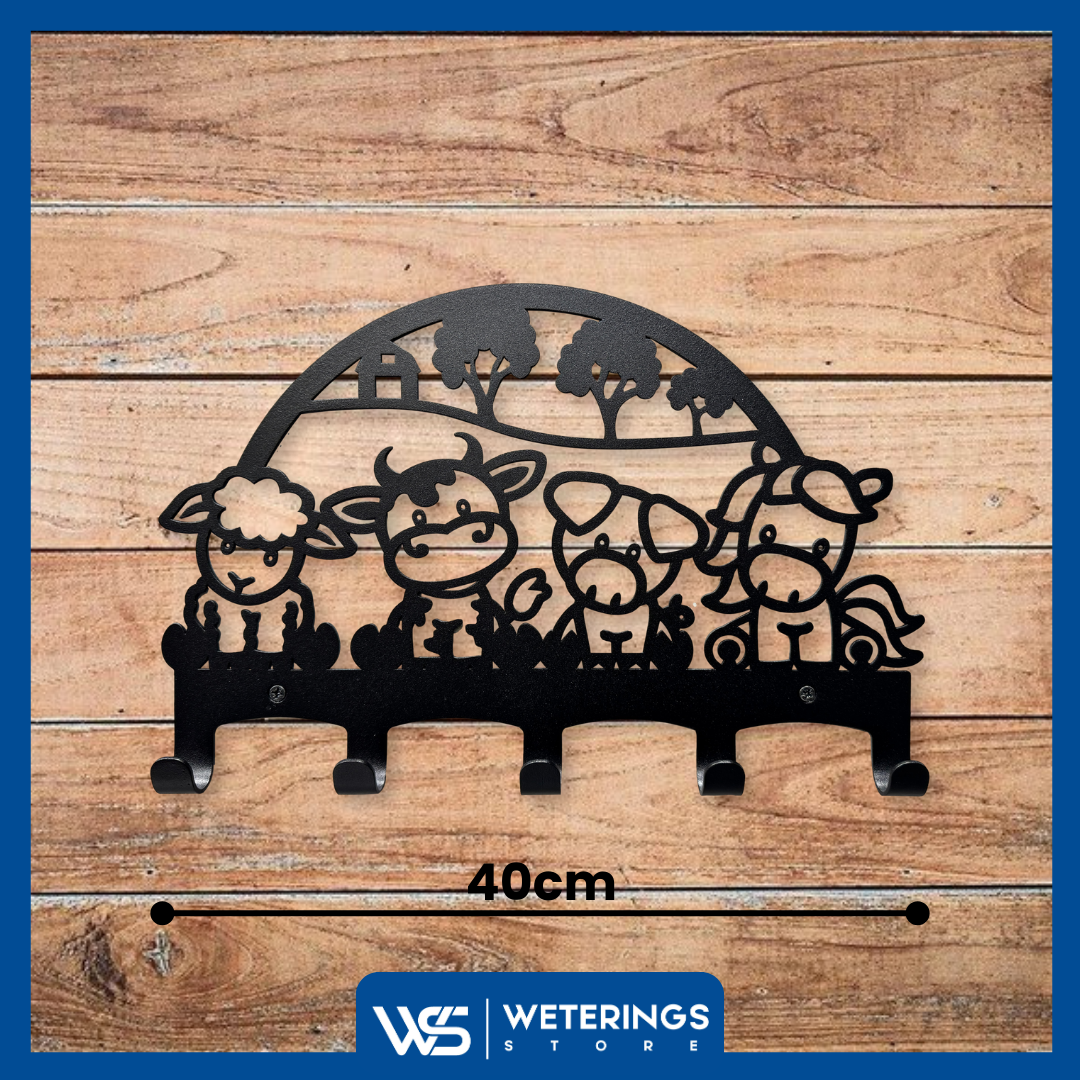 Zwarte kinderkapstok met boerderij-thema (400mm breed), 5 haakjes, gemaakt van gepoedercoat staal met boerderijdieren zoals een schaap, koe, paard en varken.